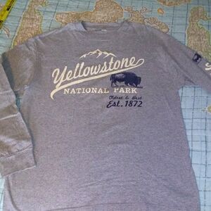 Gray Yellowstone National Park Long Sleeve Tee, GUC